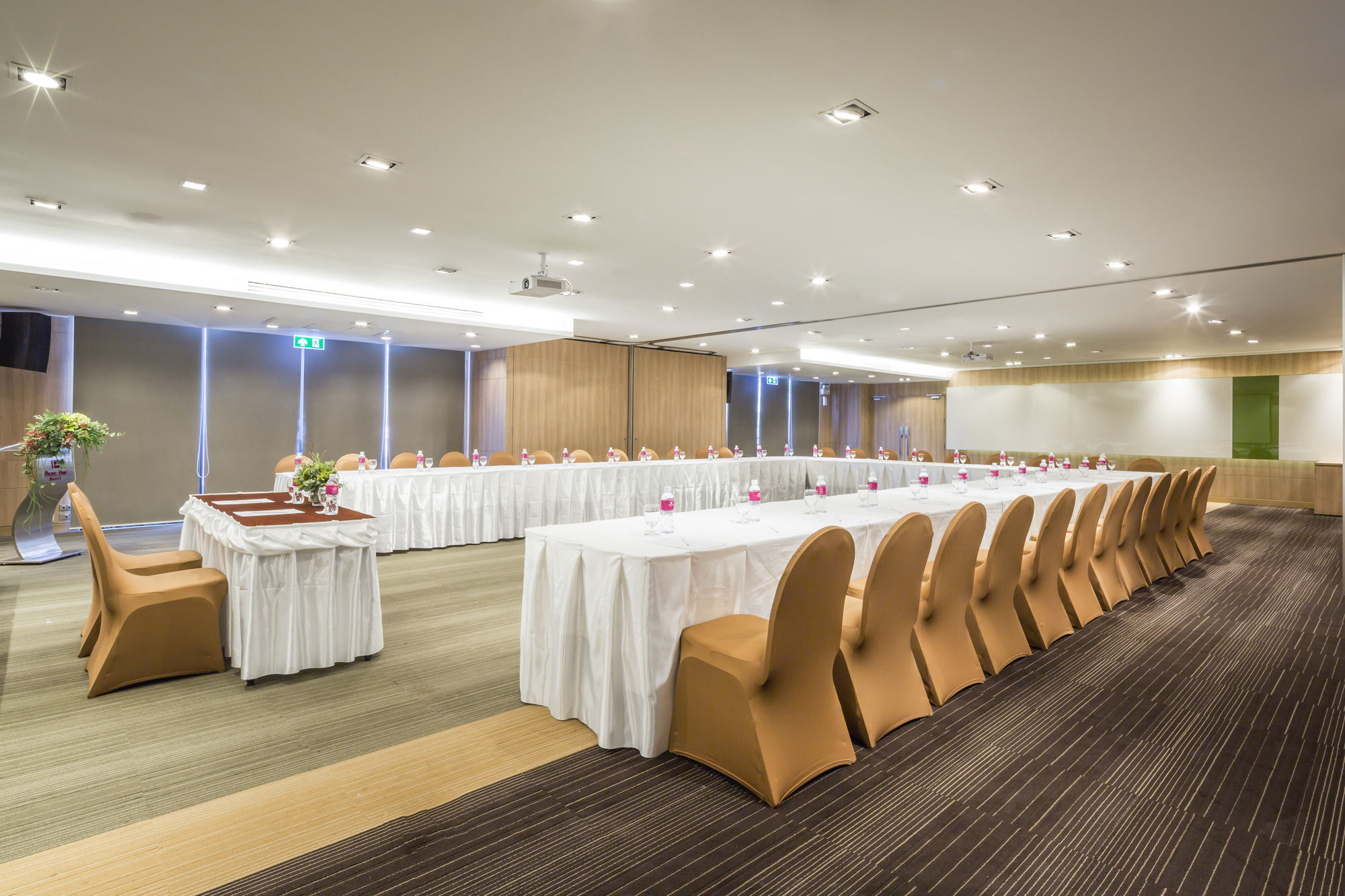 Pacific Park Hotel Сирача Экстерьер фото