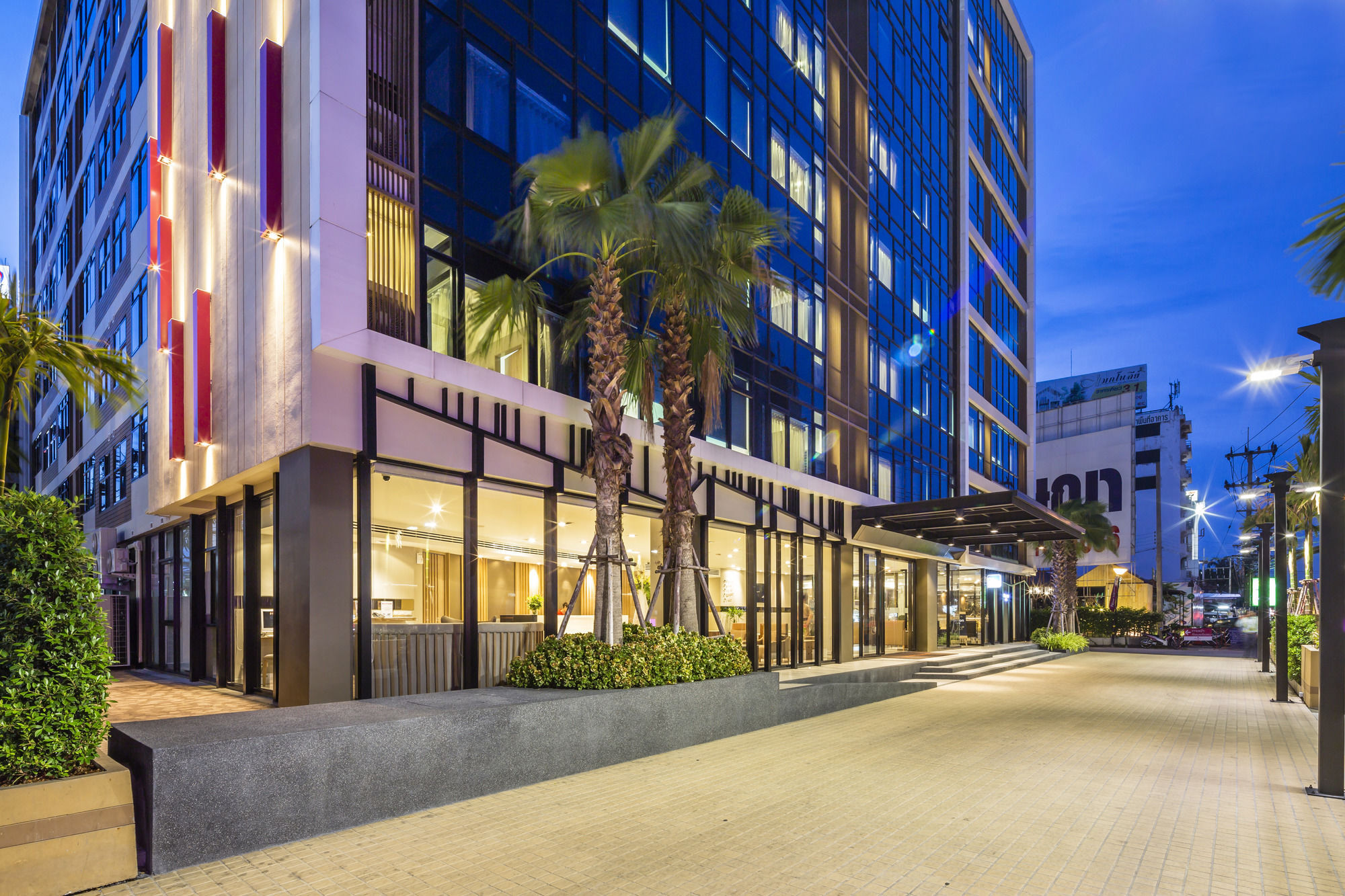 Pacific Park Hotel Сирача Экстерьер фото